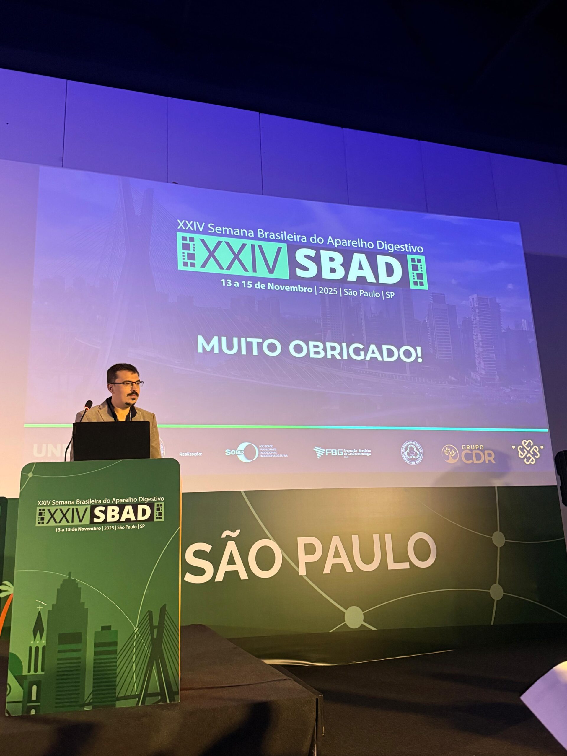 Aluno da Unesulbahia é premiado na XXIV SBAD com estudo sobre desigualdade regional em colonoscopias no SUS